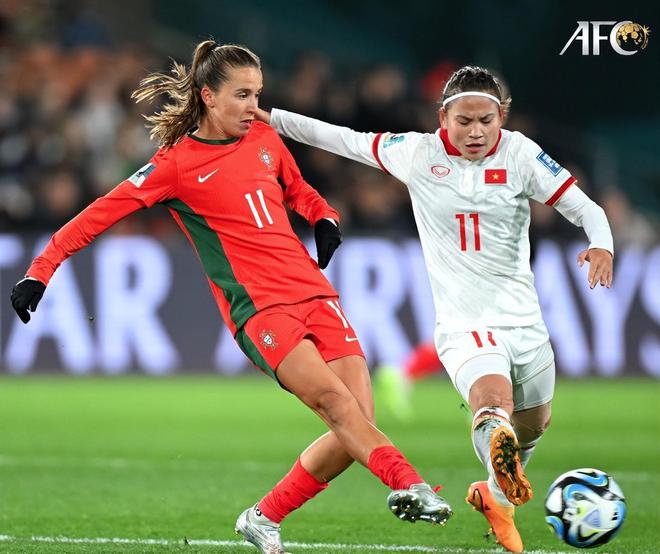 美国女足国家队引领比赛取得胜利