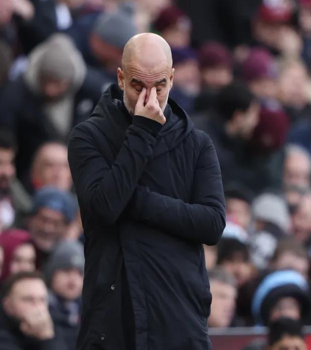 关于曼联场边指挥情绪激动，内马尔队员怒摔水瓶的信息